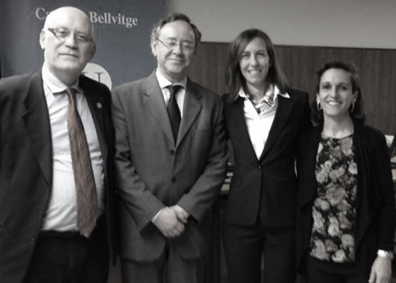 Dr. Mariano Sanz, Dr. Cosme Gay Escoda y Dra. Mª Pau Ginebra doctoranda Carolina Manresa